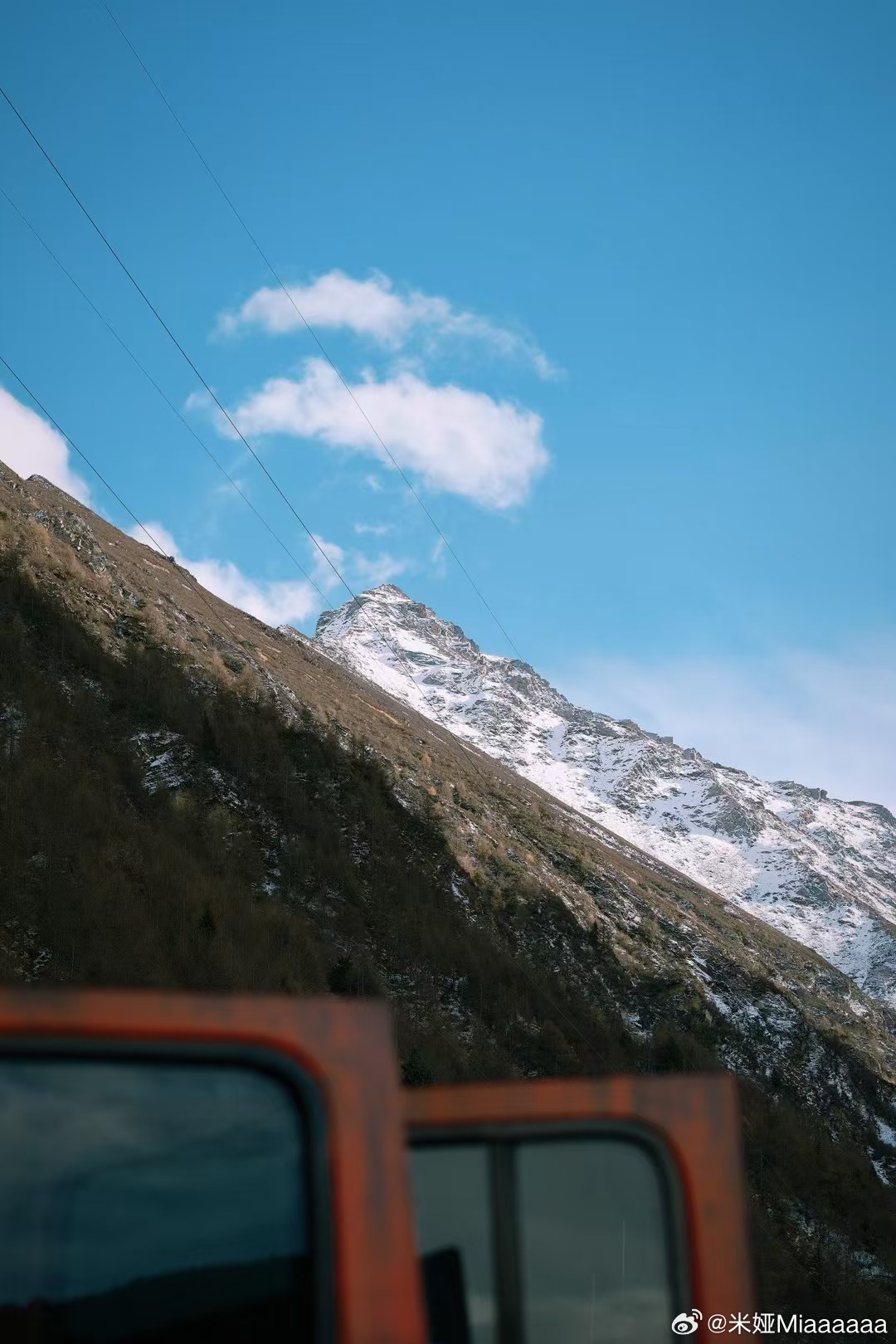这一生一定要来一次川西玩户外人基础装备就不基础四姑娘山，巴朗山的云海仿佛伸手就能
