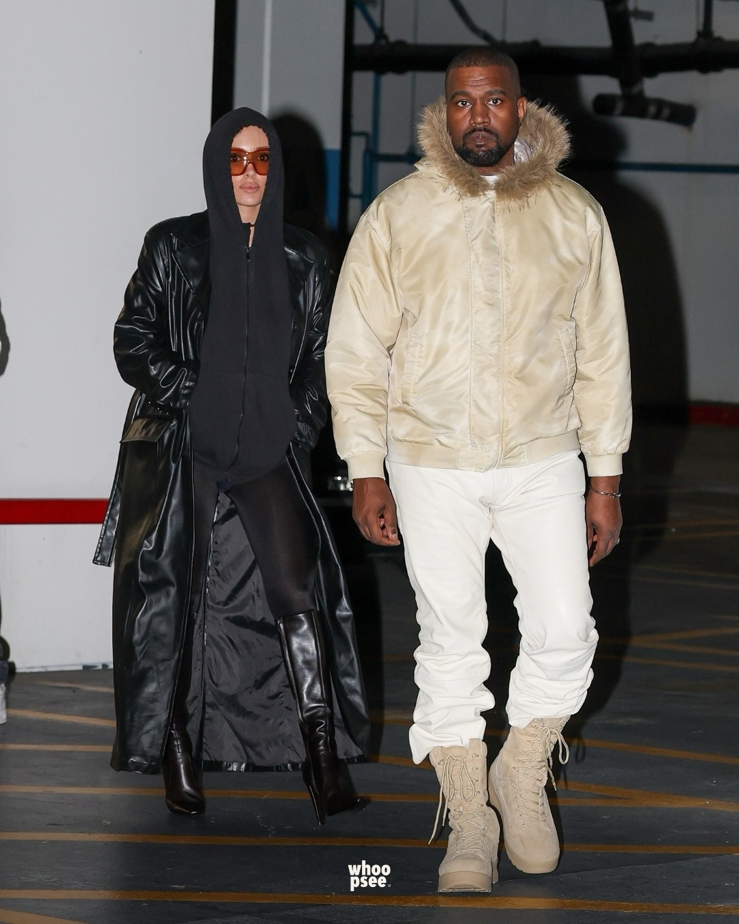 侃爷KanyeWest和爱妻BiancaCensori一同现身洛杉矶，参加