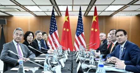 中美外长谈了90分钟，鲁比奥会后把三张硬牌摆上桌：台湾、日本、菲律宾。口风明显偏