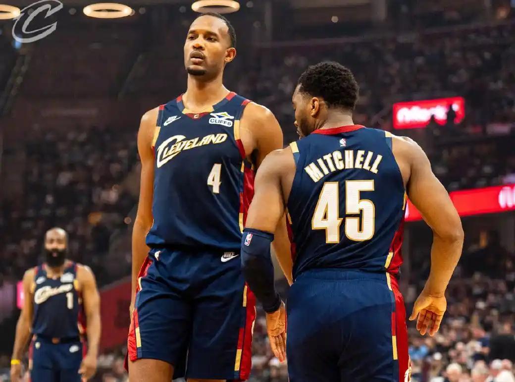 猛龙之所以输给骑士，主要是解决不了这三个难题！第一个，哈登的传球，与别的控卫不