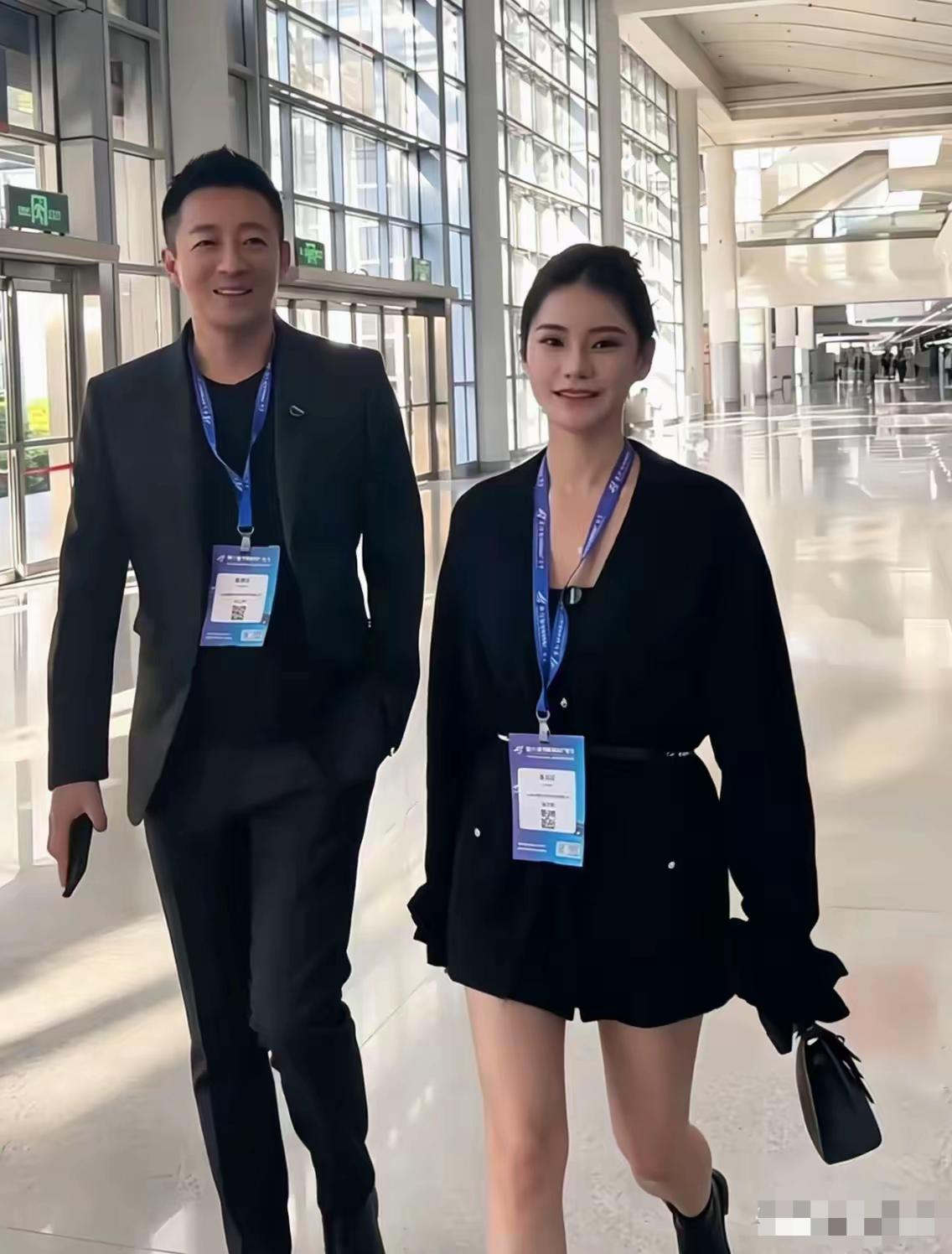 马筱梅逆袭。马筱梅成功把自己活成了别人羡慕的模样。她二婚嫁给汪小菲时被各种造谣