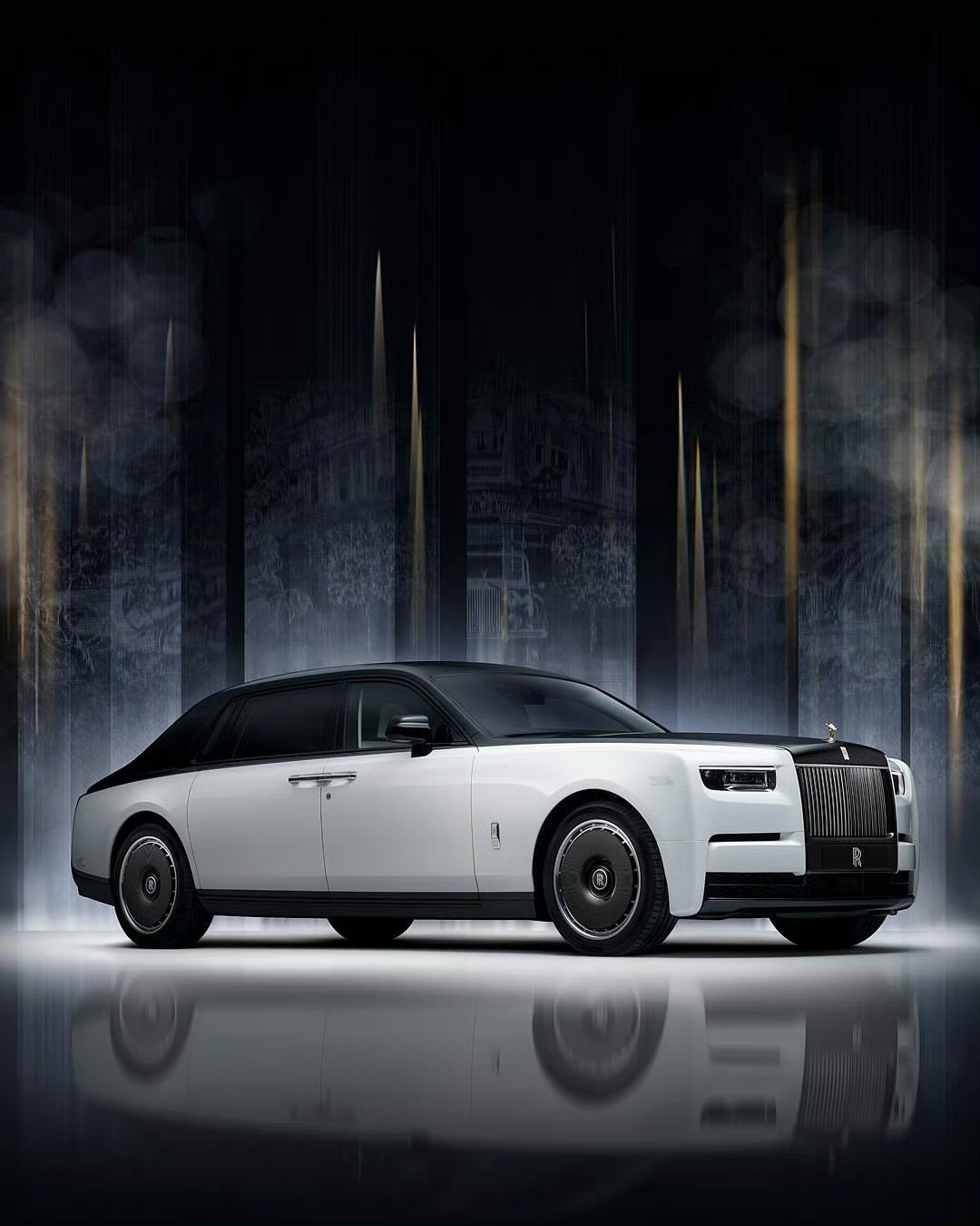 劳斯莱斯幻影“百年华诞”专属典藏版为了纪念幻影车型100周年而打造，全球限量仅