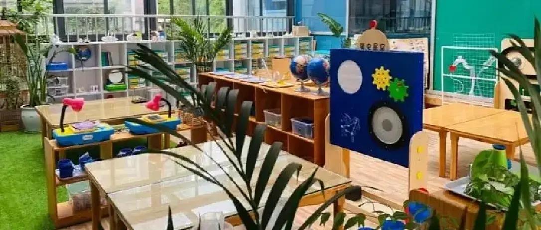 告诉你个好消息！四川刚刚宣布了一个重磅惠民政策，要从2025年秋季学期开始，逐步