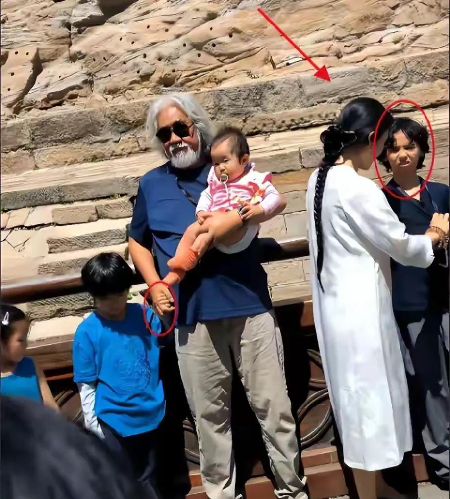 杜星霖真的应该为大儿子马丁考虑一下了，张纪中真的很偏心！你看他后来发的视频，说