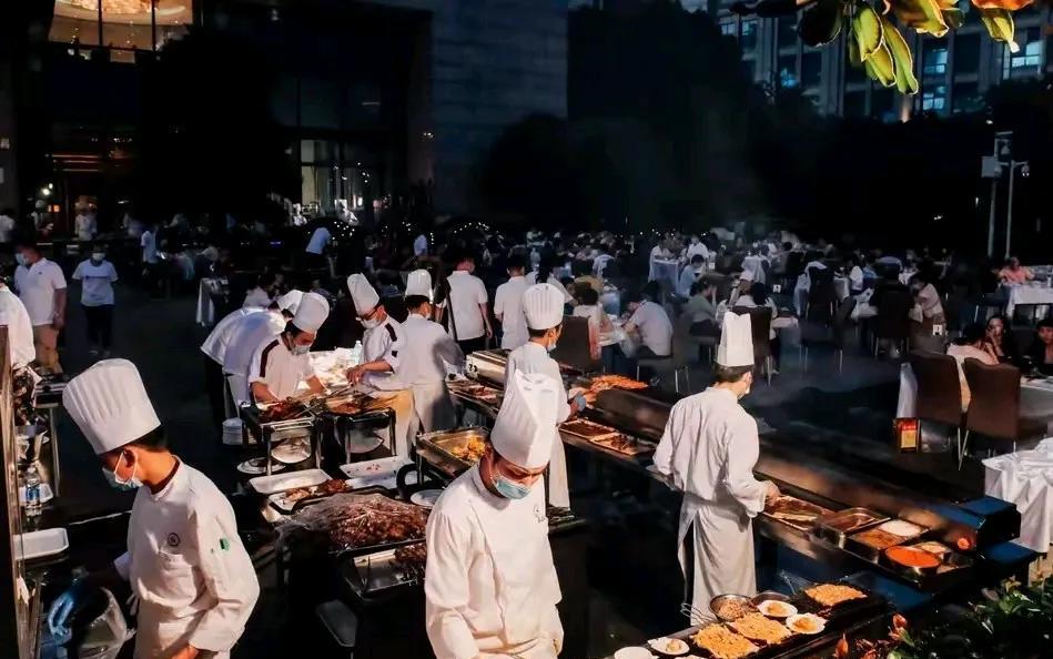 酒店摆地摊，成为中原地区酒店标配了，马上就都学习一下全国流行谁又会想到，当下就
