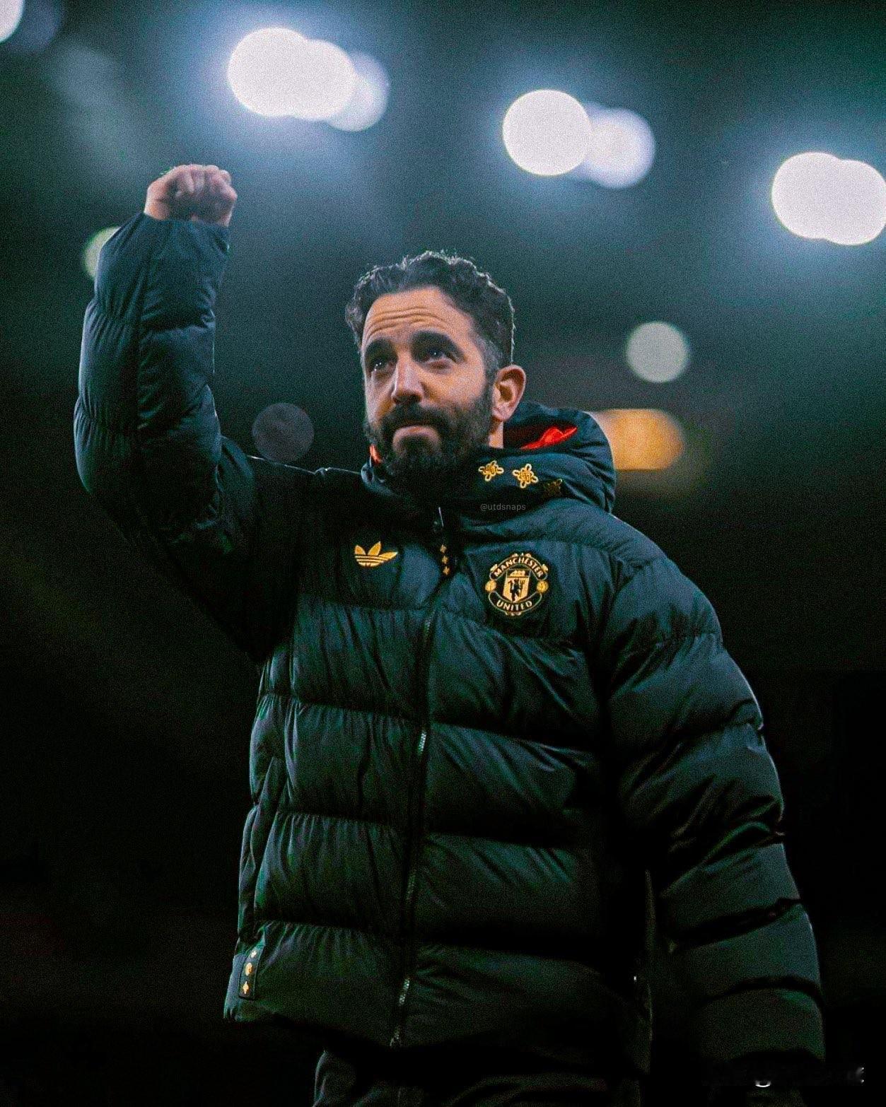 独家消息：鲁本·阿莫林在担任曼联主教练的14个月内，未曾离开一线队训练场地观看任