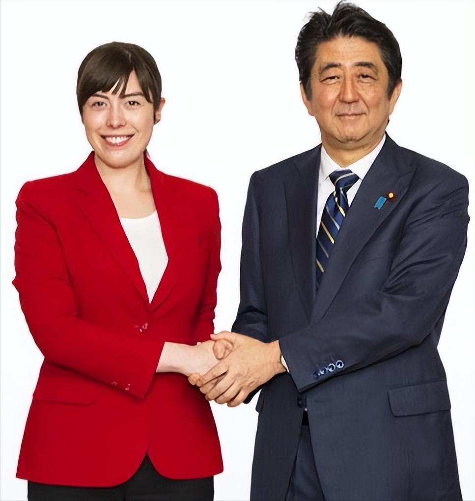 日本政府主动收回高市涉台谬论的可能性很小，看看内阁大员、经济安保大臣小野田纪美怎