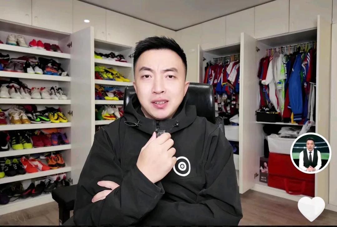 解说员袁甲爆了一个料。他表示，目前足协肯定不会费心费力发展足球青训。他也给出了