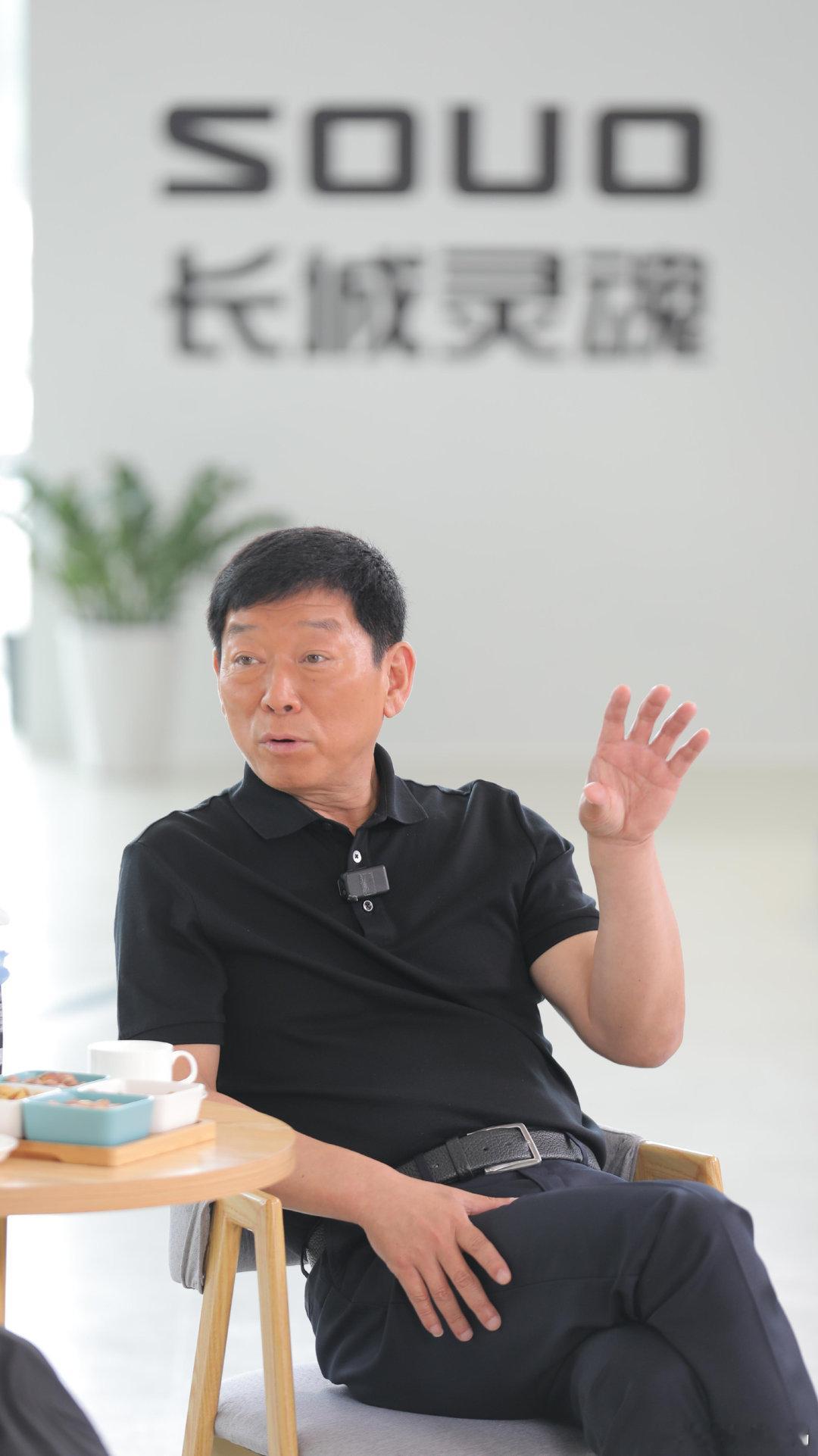 长城之前说打死也不做增程，为什么？其实这话有一点道理，因为插电混动可以当电车开，