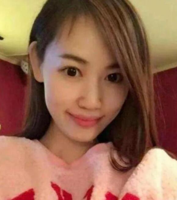 38岁的马蓉，近期在公众视野中宣布了一个重大决定：她与女儿携手，斥资1500万澳