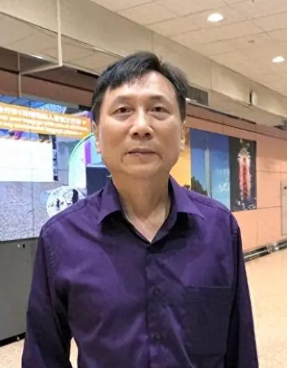 22日，国民党议员詹江村发文称，岛内任何一个政党，跟大陆谈统一，就不能执政，新党