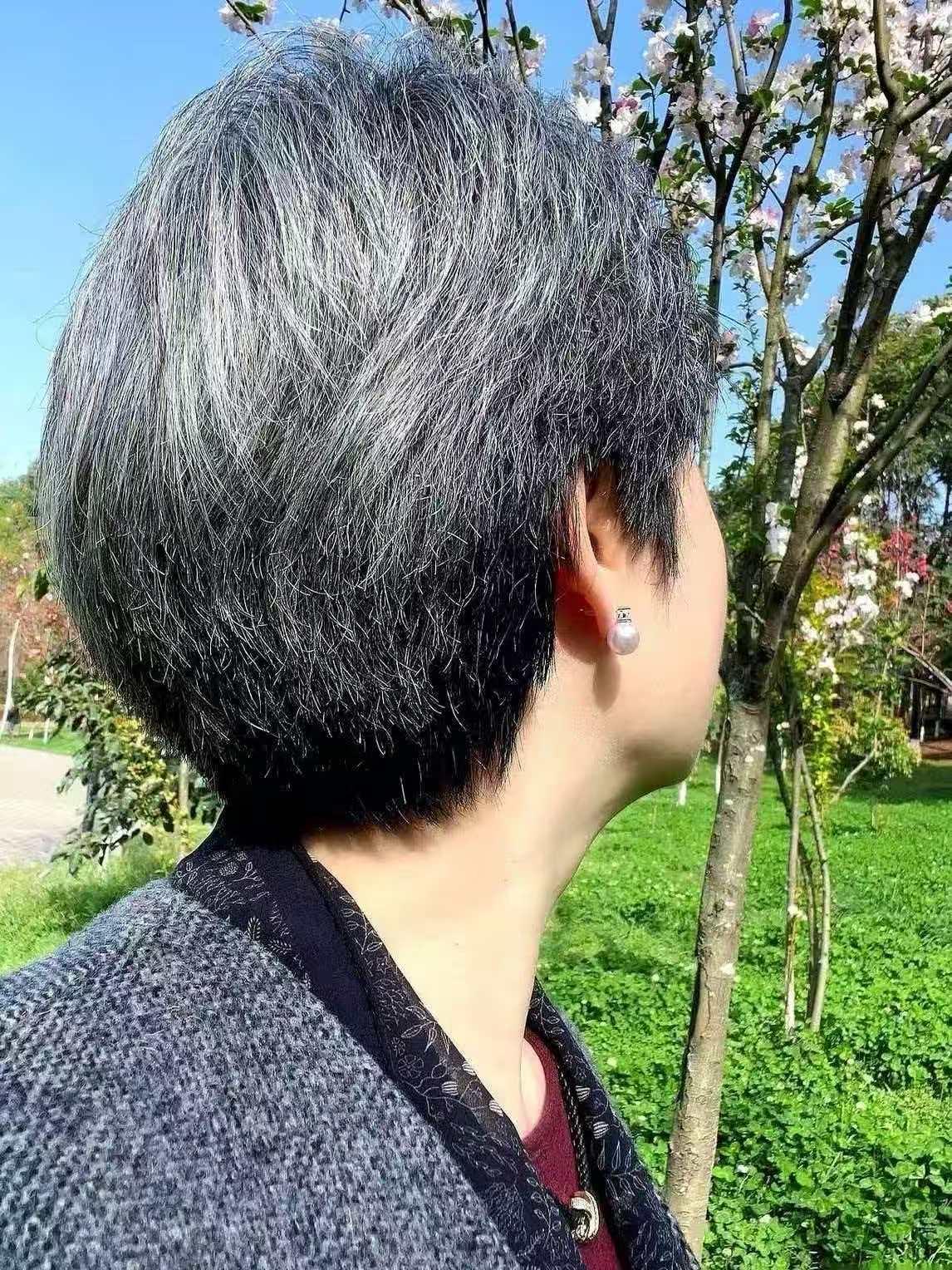 贵州省有一位九十六岁高龄的老太太，每个月领取的退休金为一万二千元，她的四个子女都