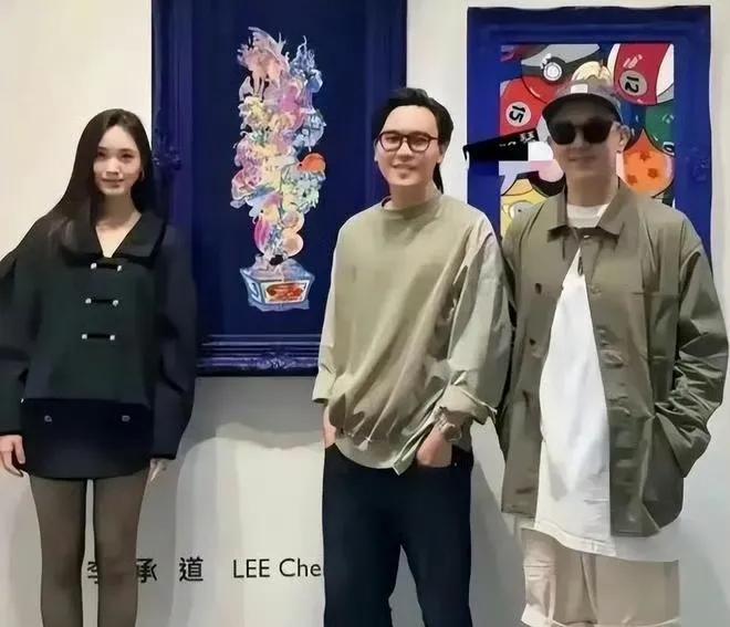 小S把自己的三个女儿特长安排的明明白白。大女儿Elly从小学芭蕾，二女儿Lily