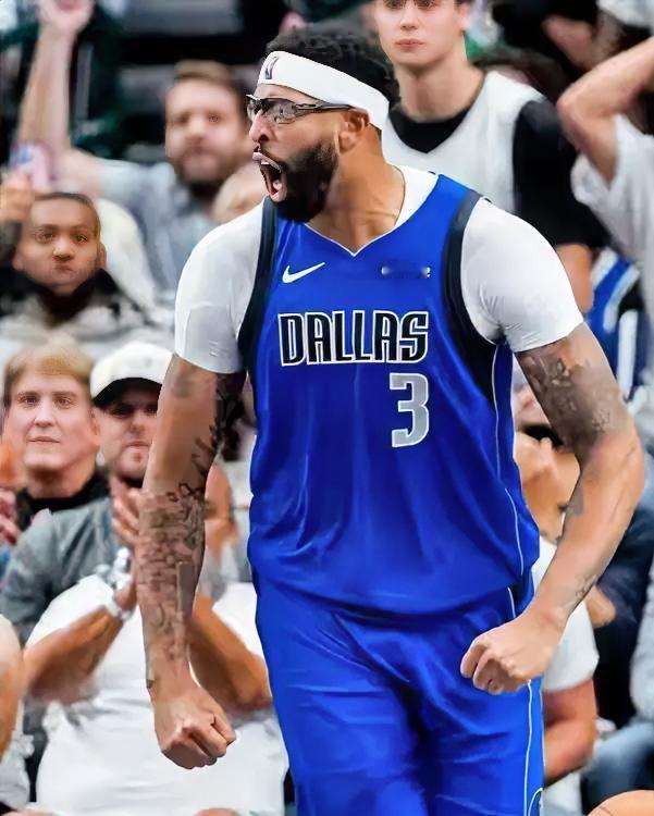 其实独行侠不必重建浓眉回归战力明显提升再等等欧文回来加上弗拉格的成长独行