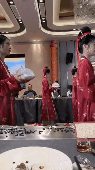 这么大排面就上来一条狗屎[惊恐]