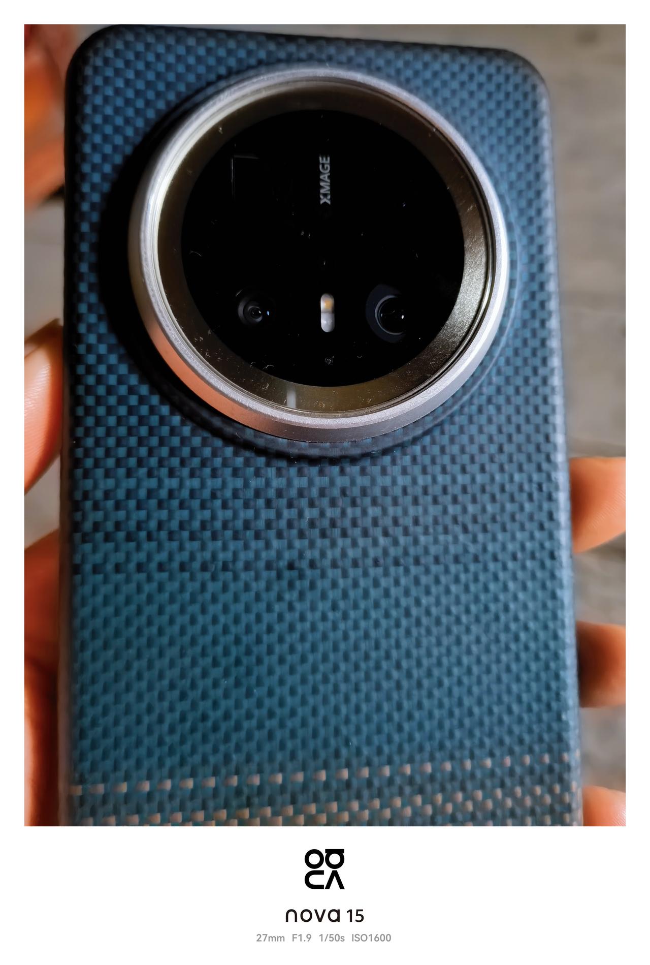 刚刷到一个参加长沙鸿蒙智行发布会，坐第一排后悔没直播，回来就买了两台mate80