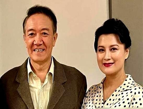 23岁，怀孕6个月，她刚办完离婚手续，出了月子就得进组挣奶粉钱。她叫史兰芽