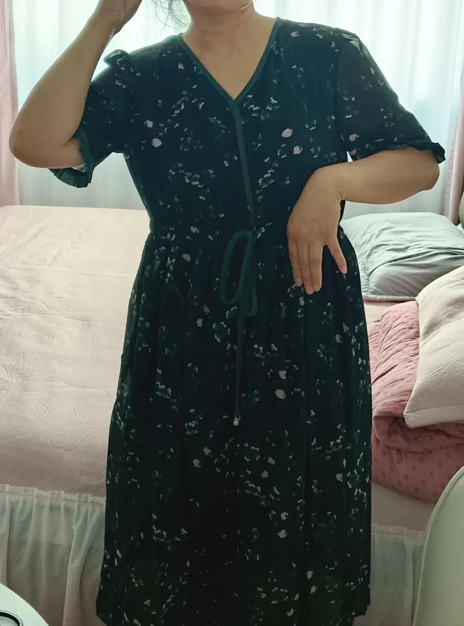 我本来是奔着模特身上的衣服去买的，没想到穿在我身上，效果差别这么大。今年一直想