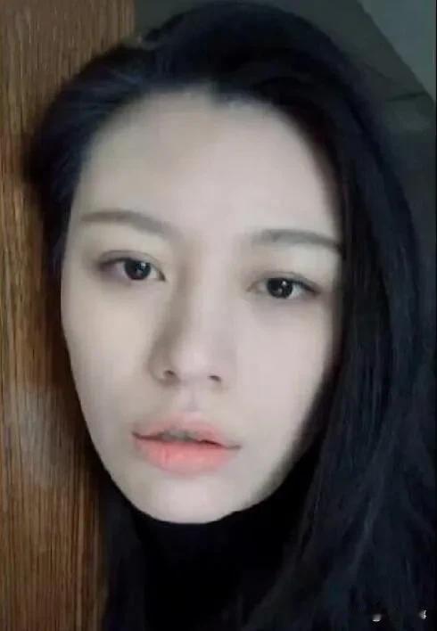 直接看傻一众吃瓜网友，葛荟婕独自在杭州砸下500万，拿下一套三百多平的大房子