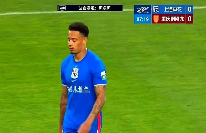 2002年的剧本，2026年又要上演了？上海申花开局那么猛，前八轮6胜2平，