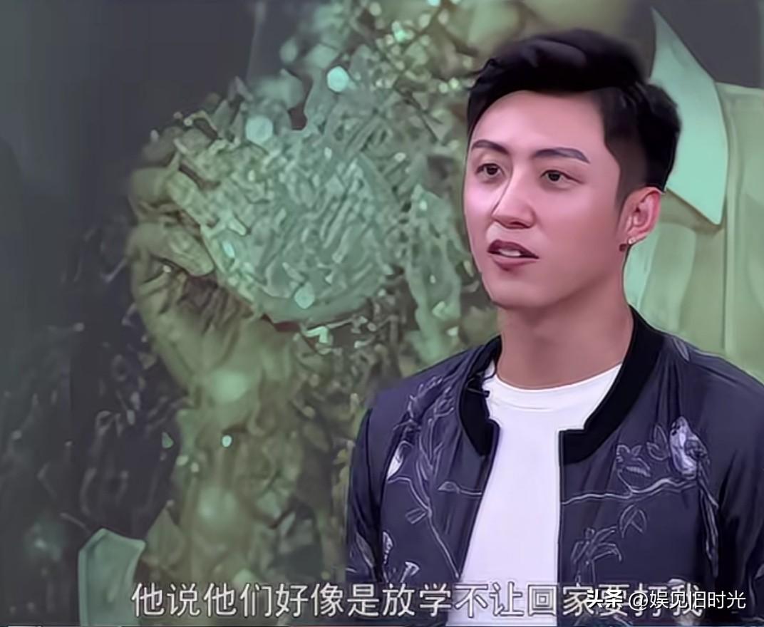 黄景瑜用东北人的幽默证明了一件事，男主光环在现实生活中是没用的。[笑着哭]黄景