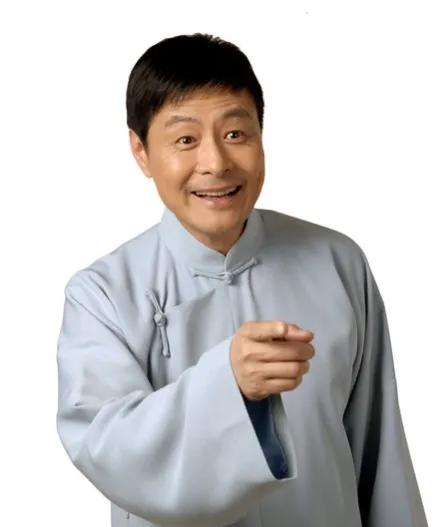 1988年，相声演员刘伟不顾师父反对，坚决要移民出国，马季大怒:“国外谁认识你！