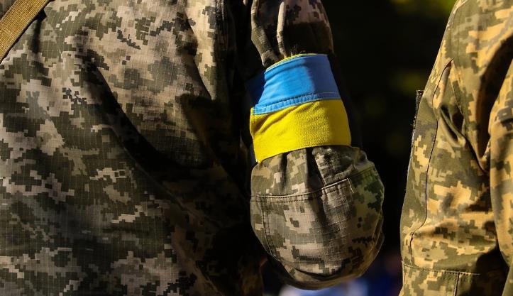 乌克兰第159独立机械化旅指挥官，逃亡期间被征兵人员抓住，前下属当场将其击毙。