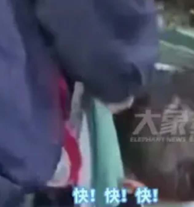 山东淄博，5岁小孩在小区玩耍时不慎坠井，父亲找了一圈没见孩子，便怀疑孩子掉井里了