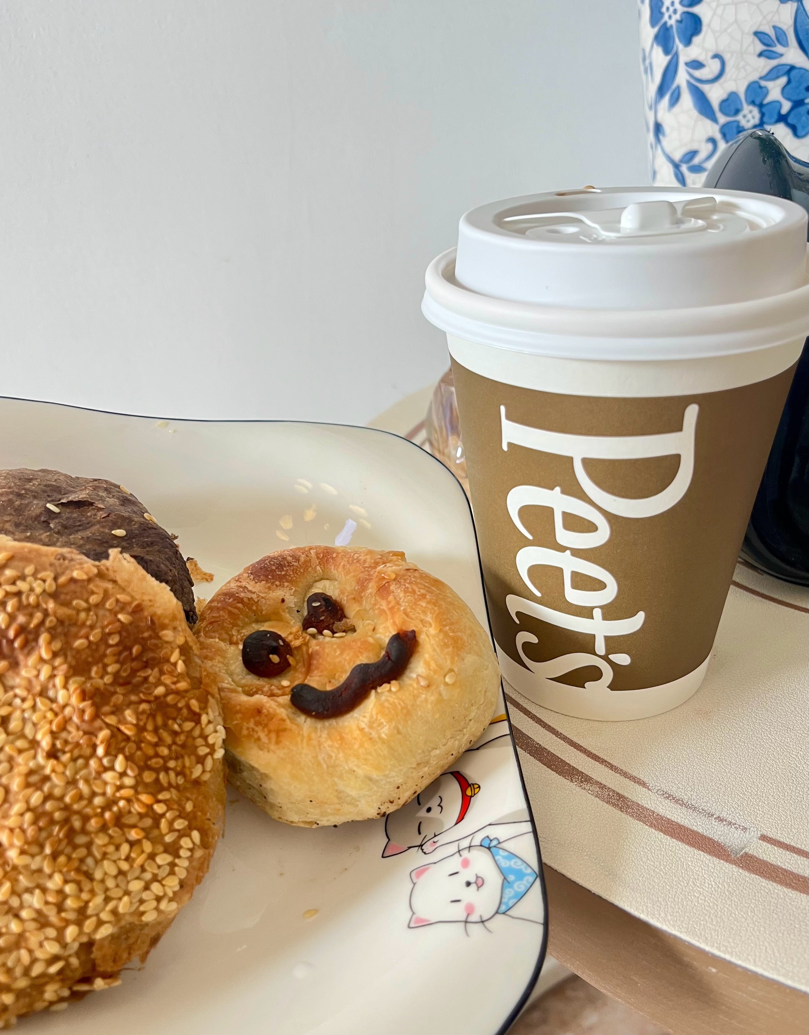 早～今天的早餐是老北京烧饼+皮爷咖啡☕️​​​