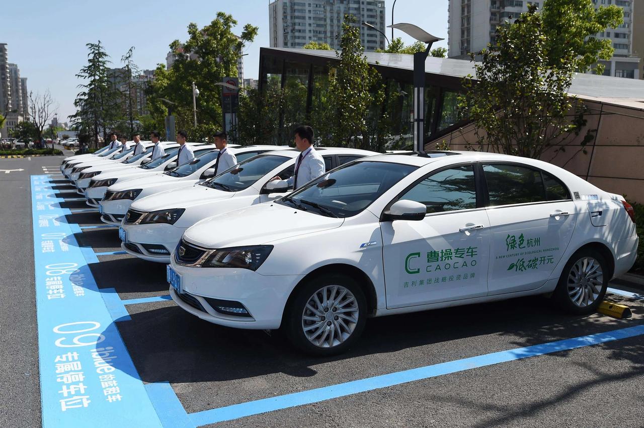 现在在北京跑网约车，基本全用纯电动车，又省钱又合规，油车根本没法比。首先必须满足