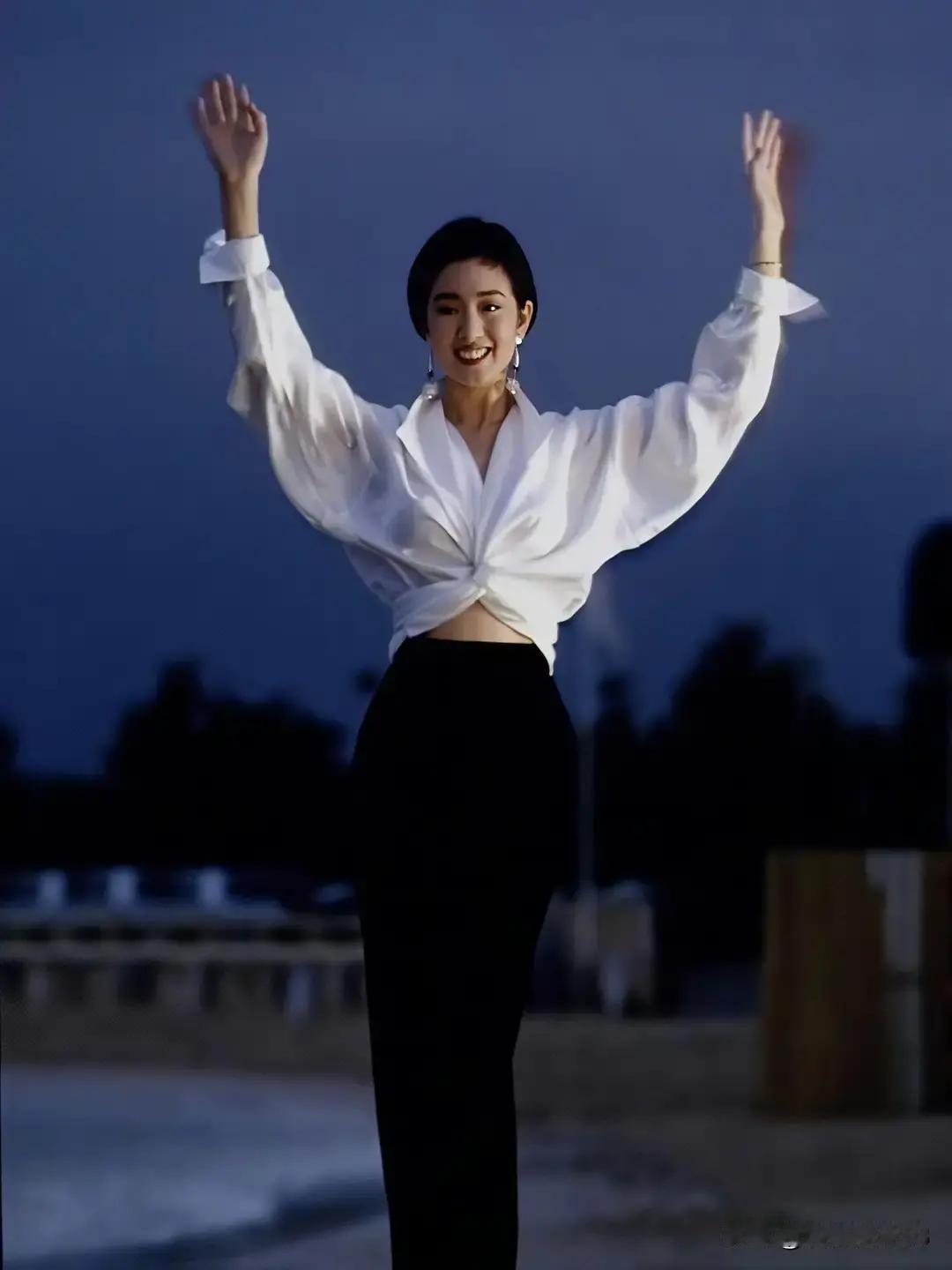 他离开21年了，但新影迷数量每年增长15%。这不是怀旧，是当下发生的文化现