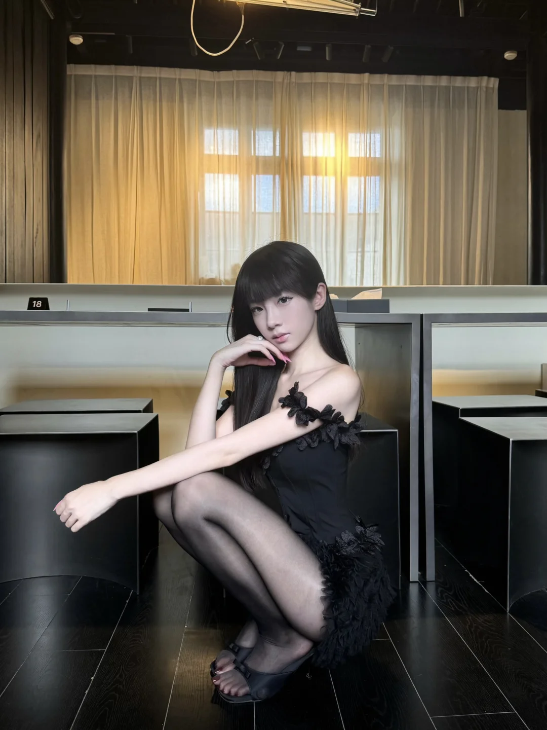 存一些蹲姿拍照