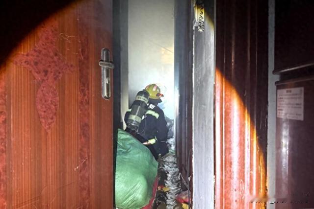 泉州老夫妇3年烧了两套房，全因一个坏习惯，真不是开玩笑福建泉州一对老夫妇家