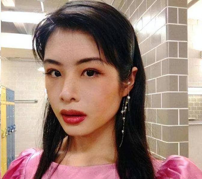 许可馨曾公然宣称“我的每一分钱都将用于发展反华组织，这是我的自由，欢迎你们加入