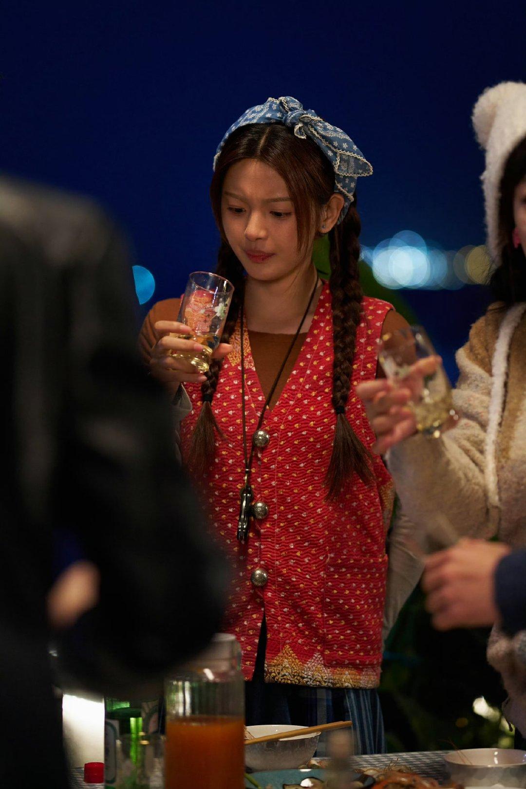 杨超越我喝酒了就这样闯祸杨超越真没喝吗杨超越我喝酒了就这样闯祸，哈哈哈哈可爱