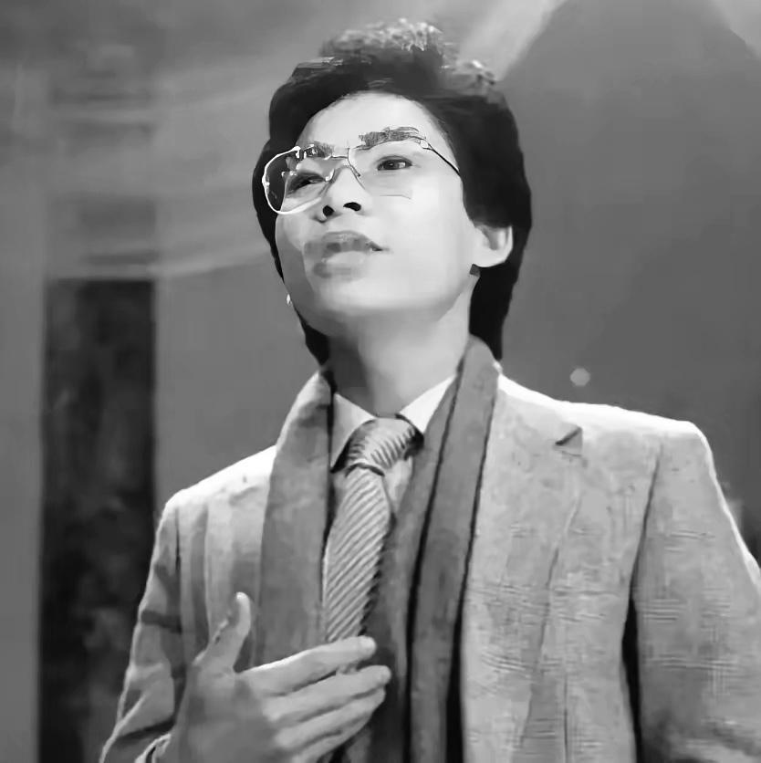 1988年，香港歌手张明敏听说北京办亚运还差6个亿，二话不说，直接把房子车子全卖