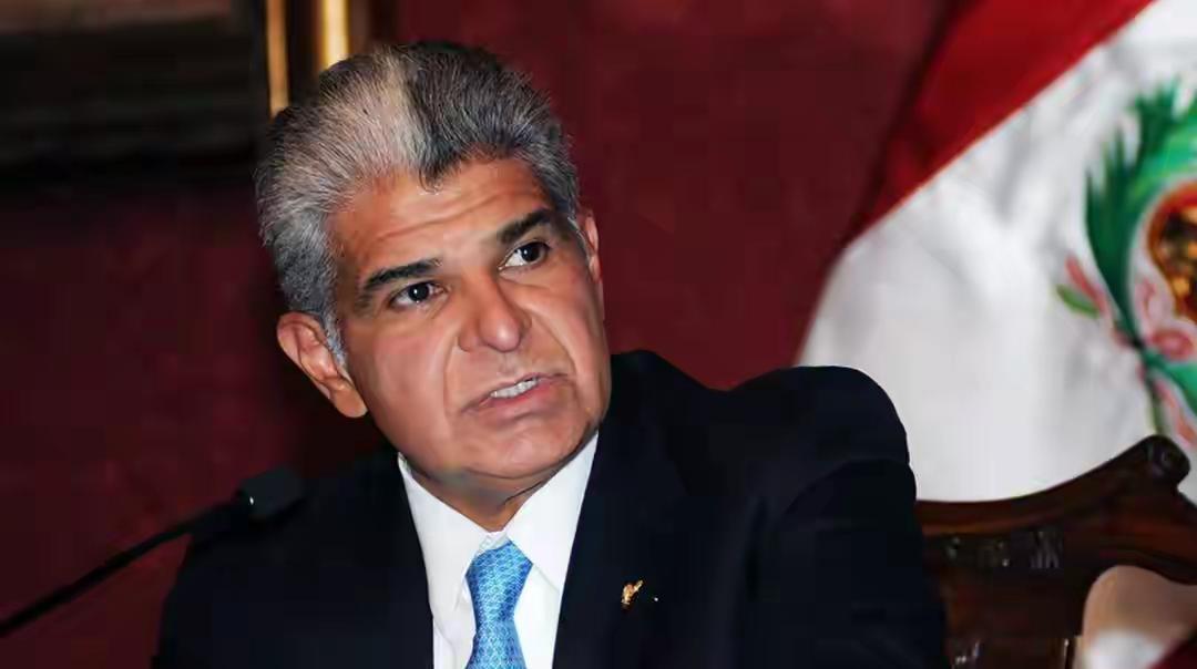 巴:阿中你赶紧给我出来中:咋的啦你家着火啦巴:你家才着火了我