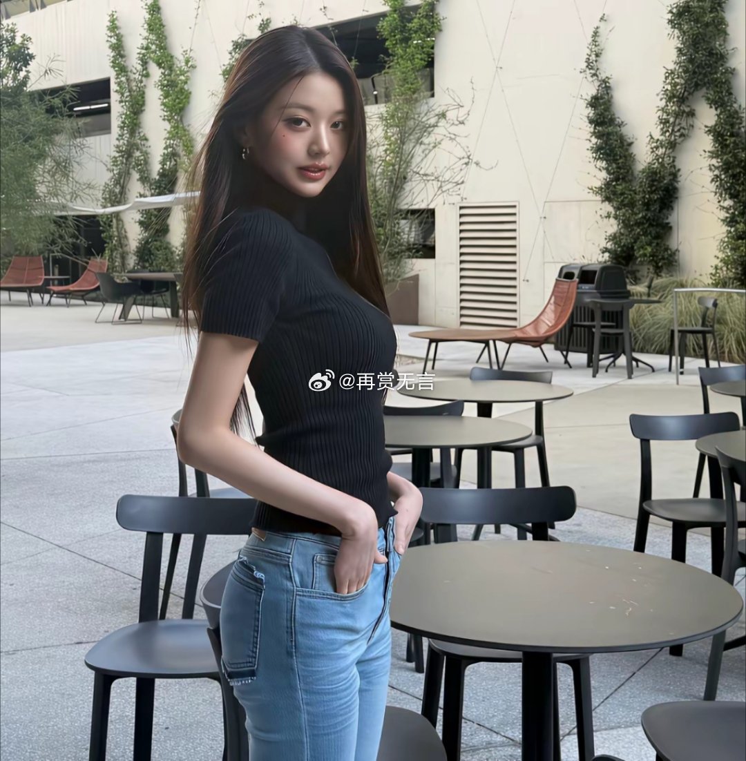 这才是真正的韩国第一美女，身材颜值样样都有。