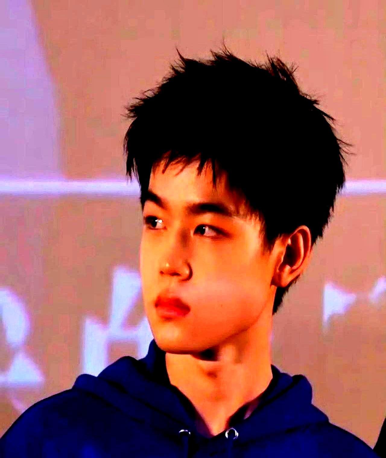 张若昀蹲下身，对着8岁的小范闲说了一句话。6年后，这句话成了全网最恐怖的预言。