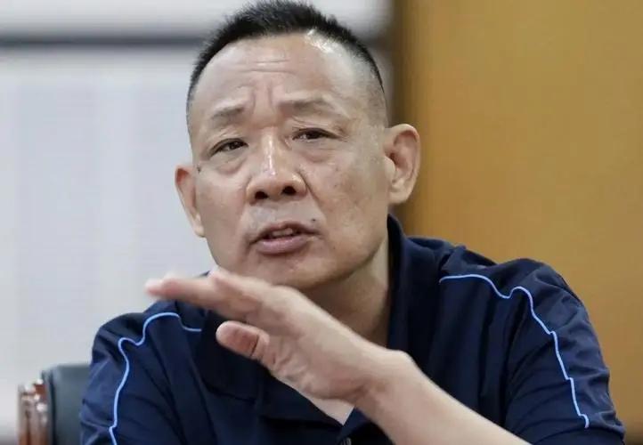涨租2000万那天，于东来没还价：房东以为他会求情，会妥协，他想多了，没想到，