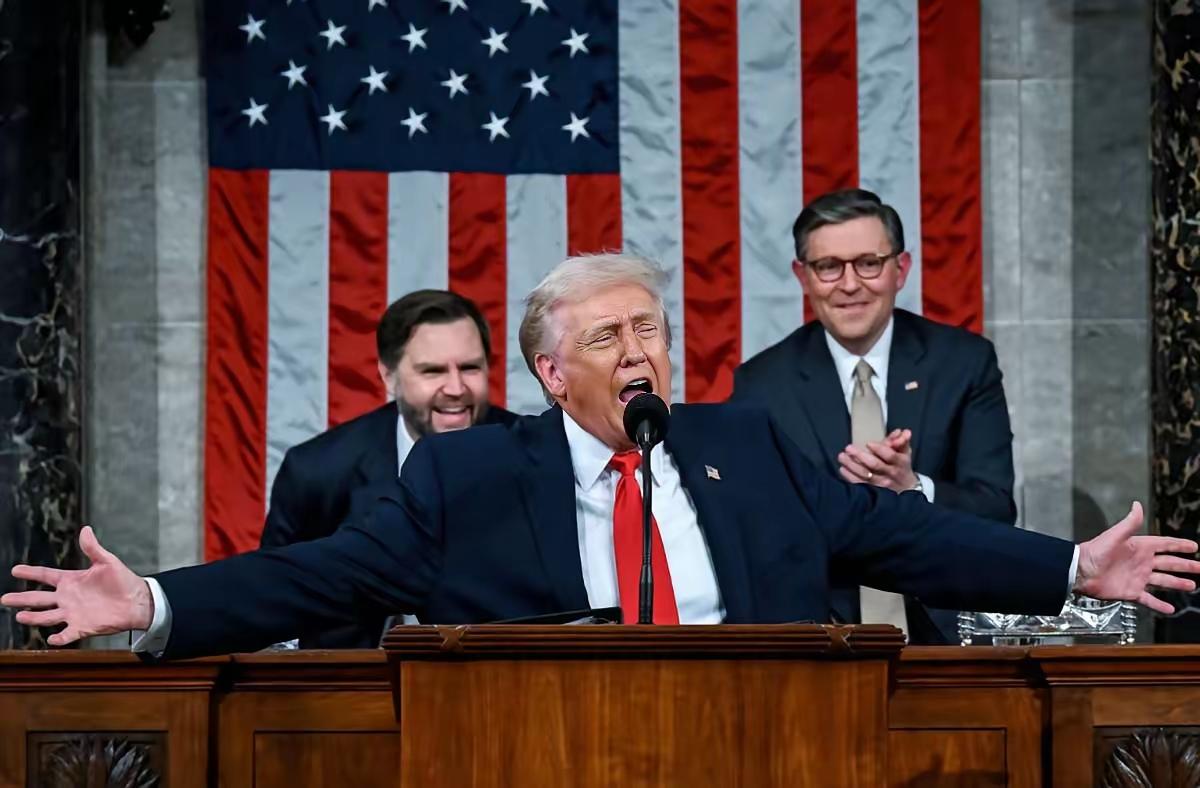 ​美国众议长约翰逊与特朗普的关系还不错，这时候他已经对特朗普发出最忠诚的警告：如