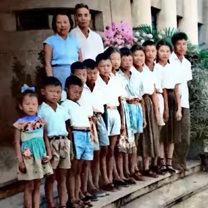 1940年，28岁的新四军旅政委，在安徽结识16岁的妇救会主任，二人结为革命伴侣