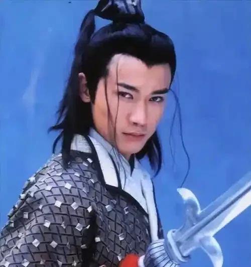 622年，李世民率军与刘黑闼交战，唐军大将王君廓受伤，血战突围，所部伤亡殆尽，