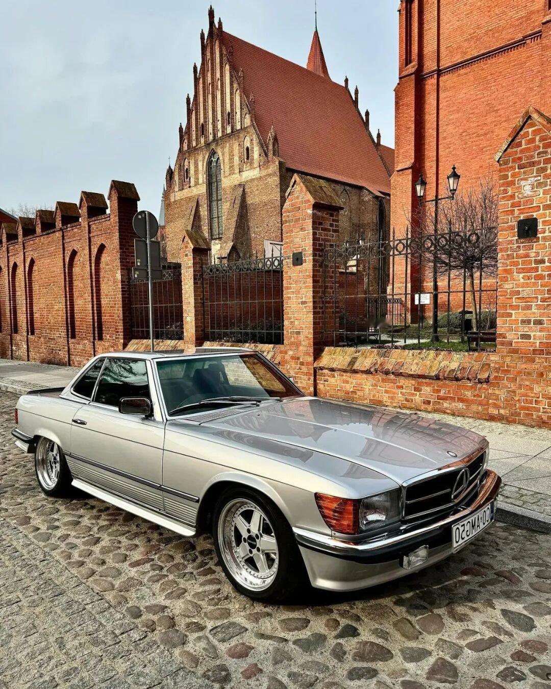 车市热门奔驰SL500AMG​​​