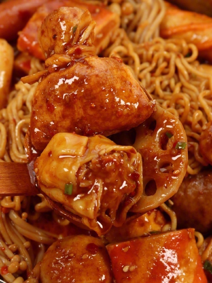 吃了几年的麻辣拌配方！一口流汁！好吃绝了🍜