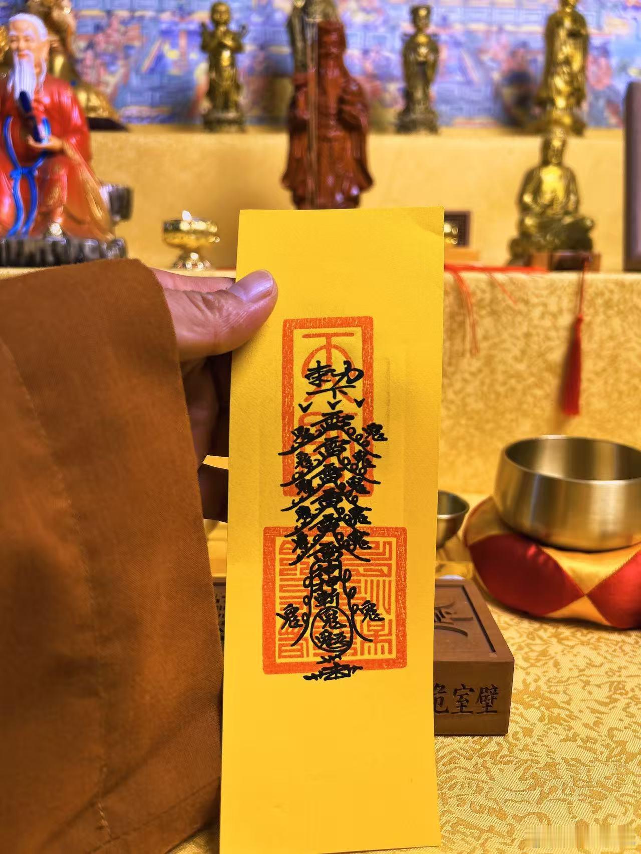 这段时间多拜地藏菩萨，心有所愿，皆能圆满；祈福地藏，护你安康。​​​