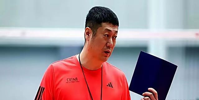 赵勇明年组队应该这样组才合理，才有把握夺得亚锦赛冠军：主二传：殷小岚（福建）
