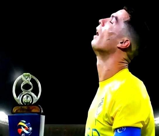 沙特金主当面一套背后一套，C罗不踢了！一句“没心情踢，你们自己踢吧”，C罗