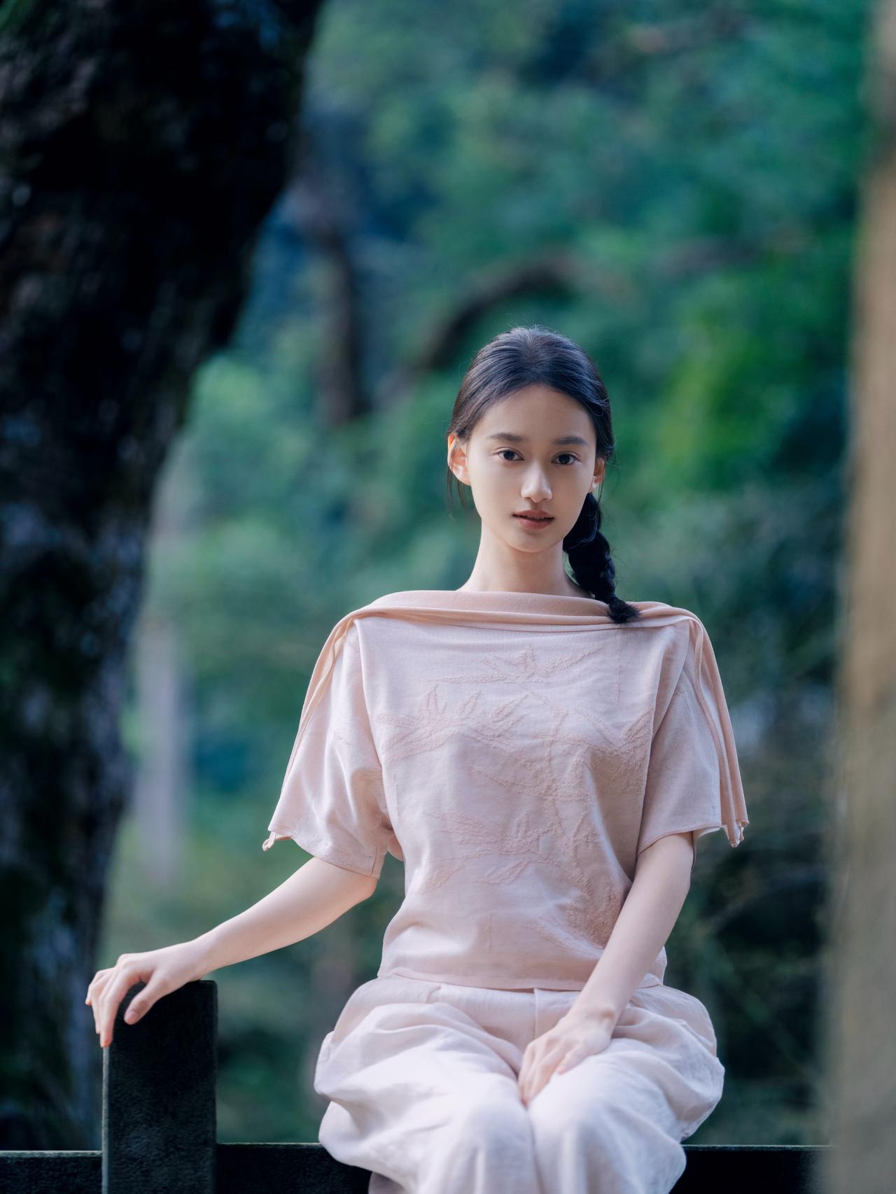 夏梦画报，迷人的青春气息美少女！