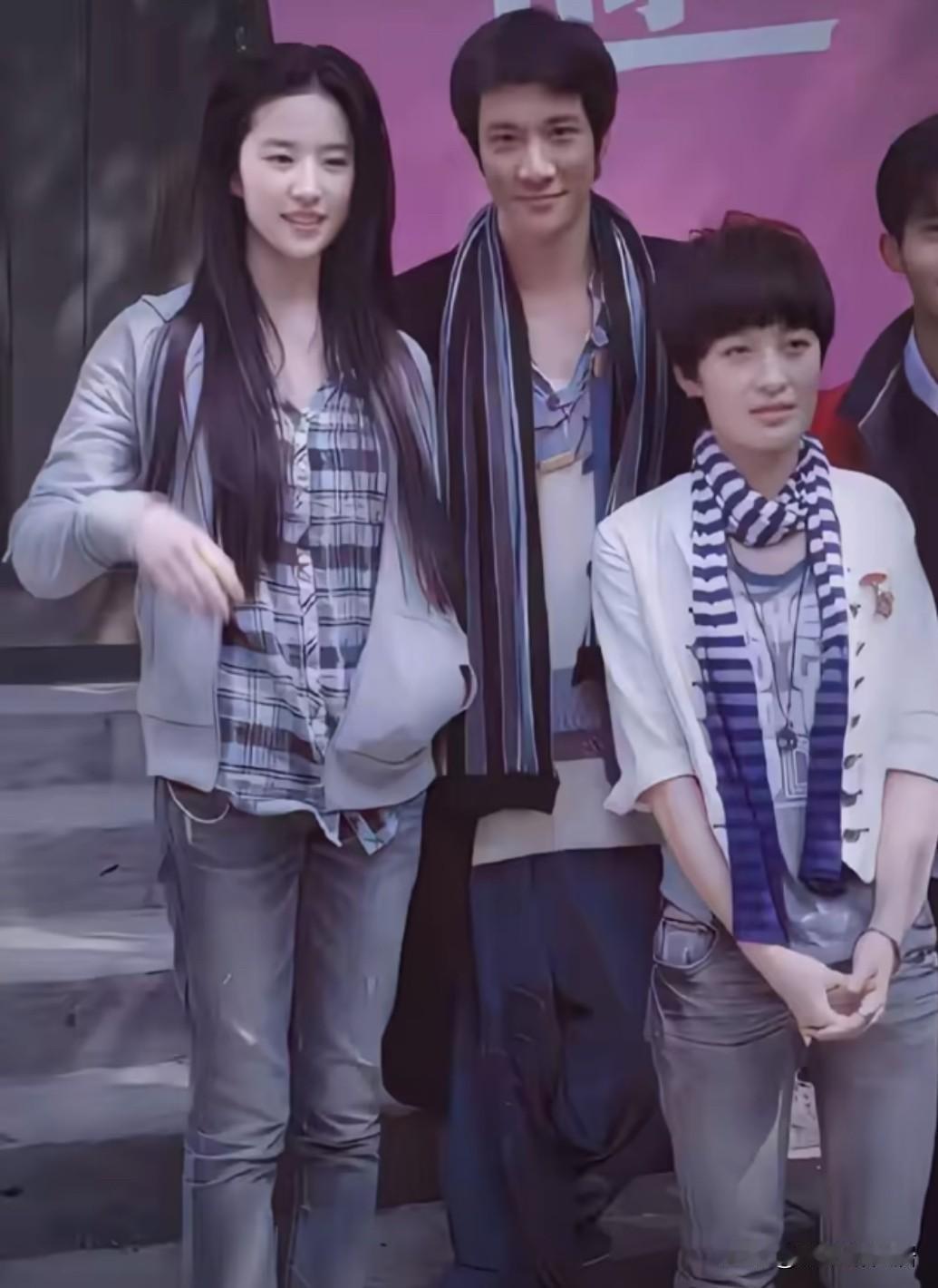 刘亦菲怎么也没想到，再次看到曾轶可的消息竟然是被前同事要求道歉，原来两个人在《恋